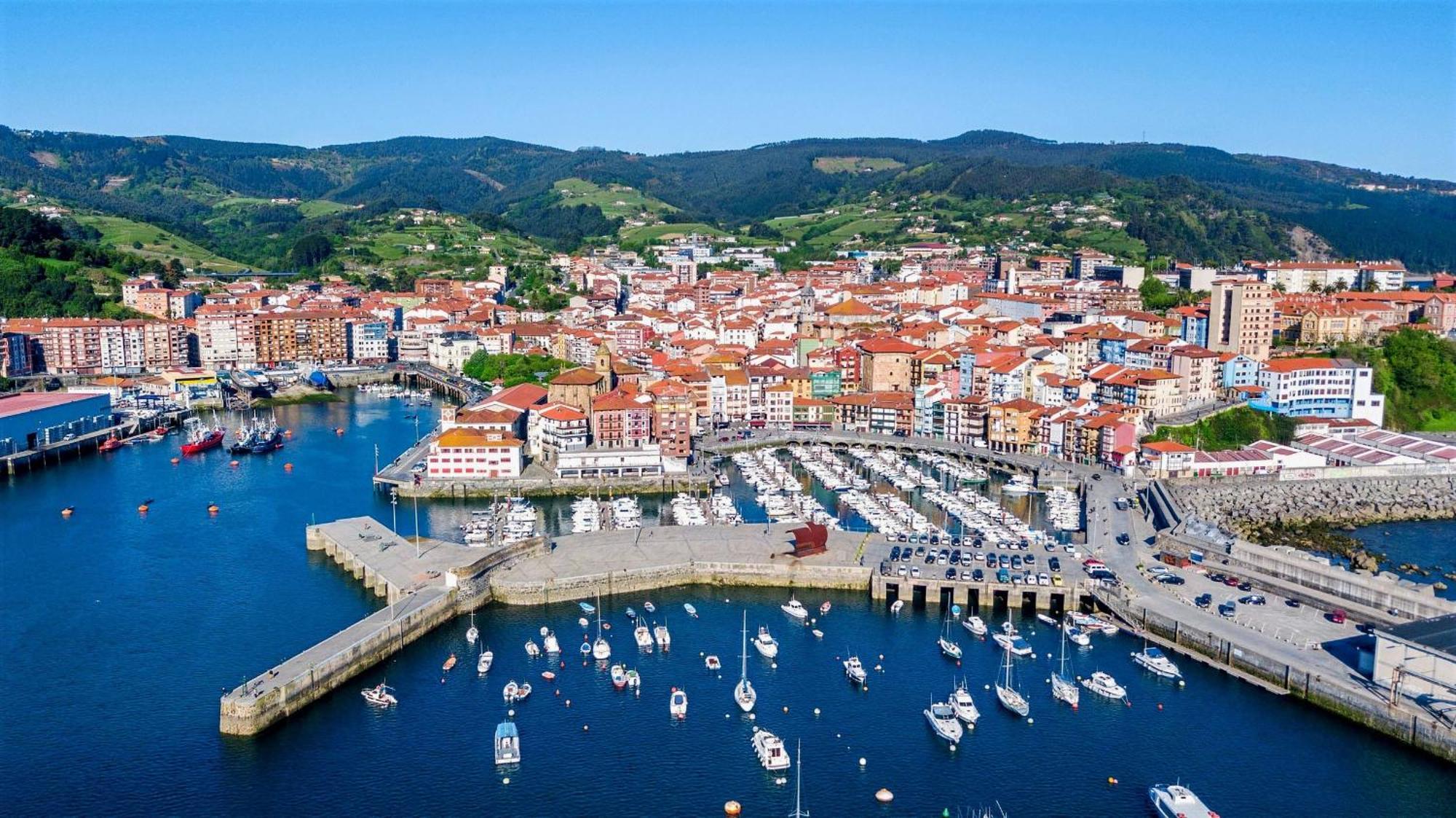 Apartamento Con Encanto En El Puerto De Bermeo Luaran gambar