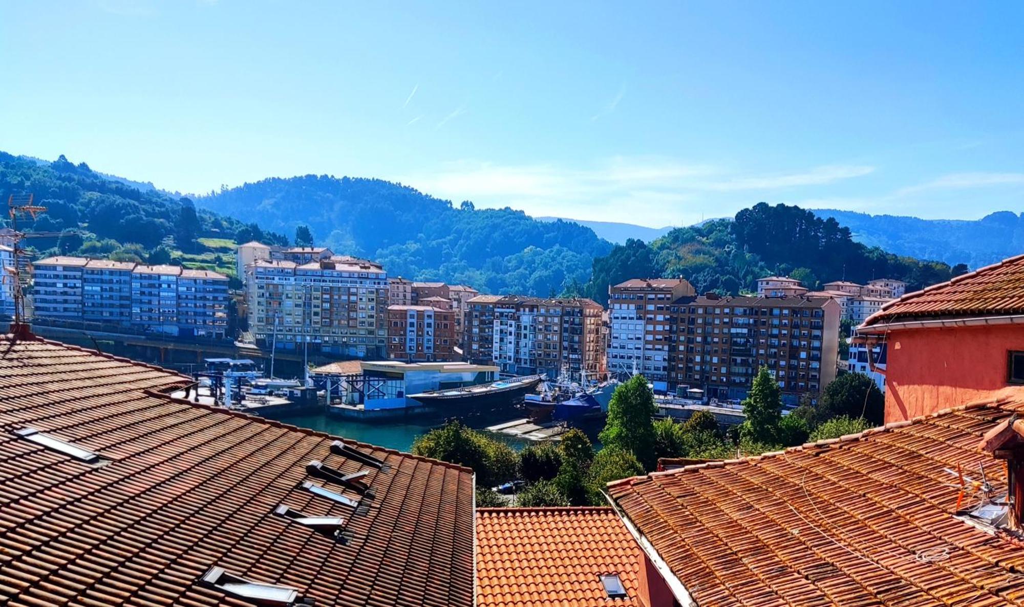 Apartamento Con Encanto En El Puerto De Bermeo Luaran gambar
